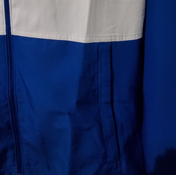 Under Armour men's Windbreaker Jacket. NWT - Picture 4 of 11